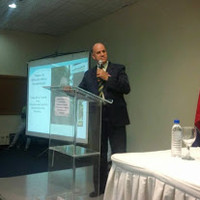 Luis De León