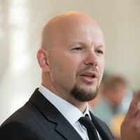 Mark Vandebroek