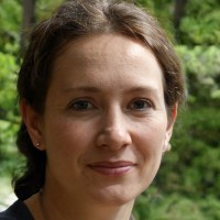 DEBORA H.