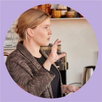Lynn Van Bael