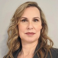 Kim Cripps, Cap, Om