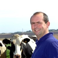 Bruce Mackie