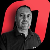 CESAR MOYANO
