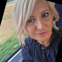 Elin Holst