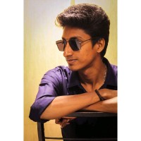 Viknesh S