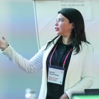 Caroline Trevisan Weber