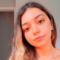Julia de Almeida Bueno