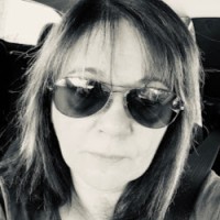 Claudia Flores