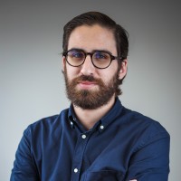 Oliver González