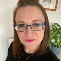 Lesley Dell