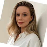 Ece Öz Seven