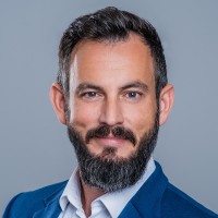 Sebastian Koos