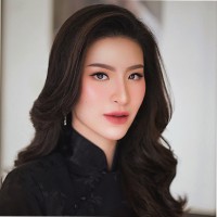 Vanessa Mantofa