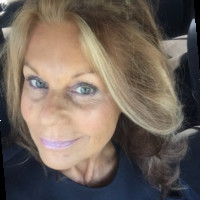 Lizanne G Campbell