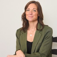 Candice Van Dertholen