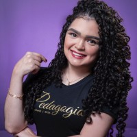 Júlia Louise