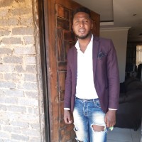 Lucky Mbele
