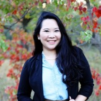Dolly Noymany, Mba