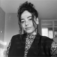 Layla Simons