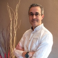 Roberto J. González Fernández