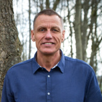 Jan L Bjerre