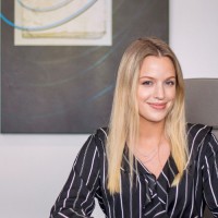 Alexandra VandeLinde