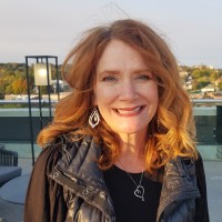 Angela Chismar