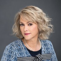 Cathy Lentz, Gri