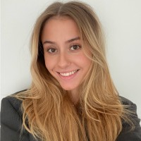 Karoline Bank