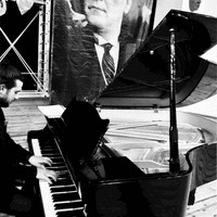 Efe Karanfil