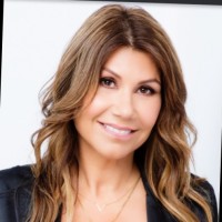 Yvonne Xenidis