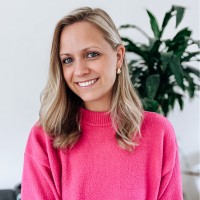 Nicole Van Elten