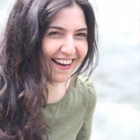 Esra Sarac