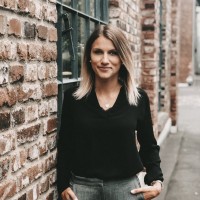 Julia Stock