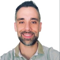Rubén González