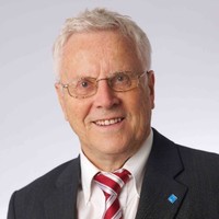 Dr. Arnulf D. Schircks
