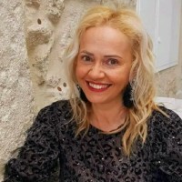 Ana  paula Guimarães