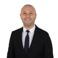 özgür üstün