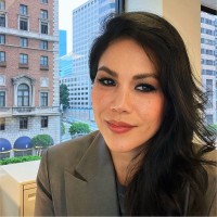 Téa Davis, Mba
