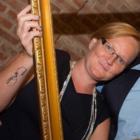 Debby Vré