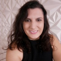 Juliana Bolzon Veloso