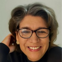 Mryna Robles