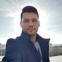 .Gustavo Valero.