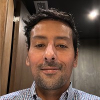 Luis R Cruz