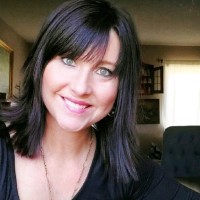 Stephani Hartzell