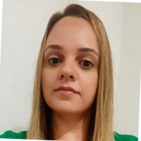 Viviane B. Ferreira