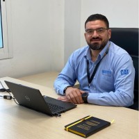 Ahmad Farghal , Com