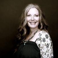 Angela Paradis