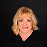 Daphne Van Es