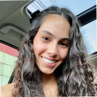 Júlia Sanches